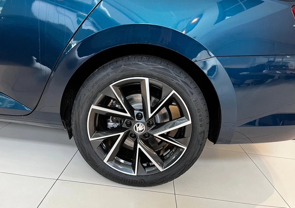 Skoda Superb cena 207000 przebieg: 8, rok produkcji 2024 z Hrubieszów małe 352